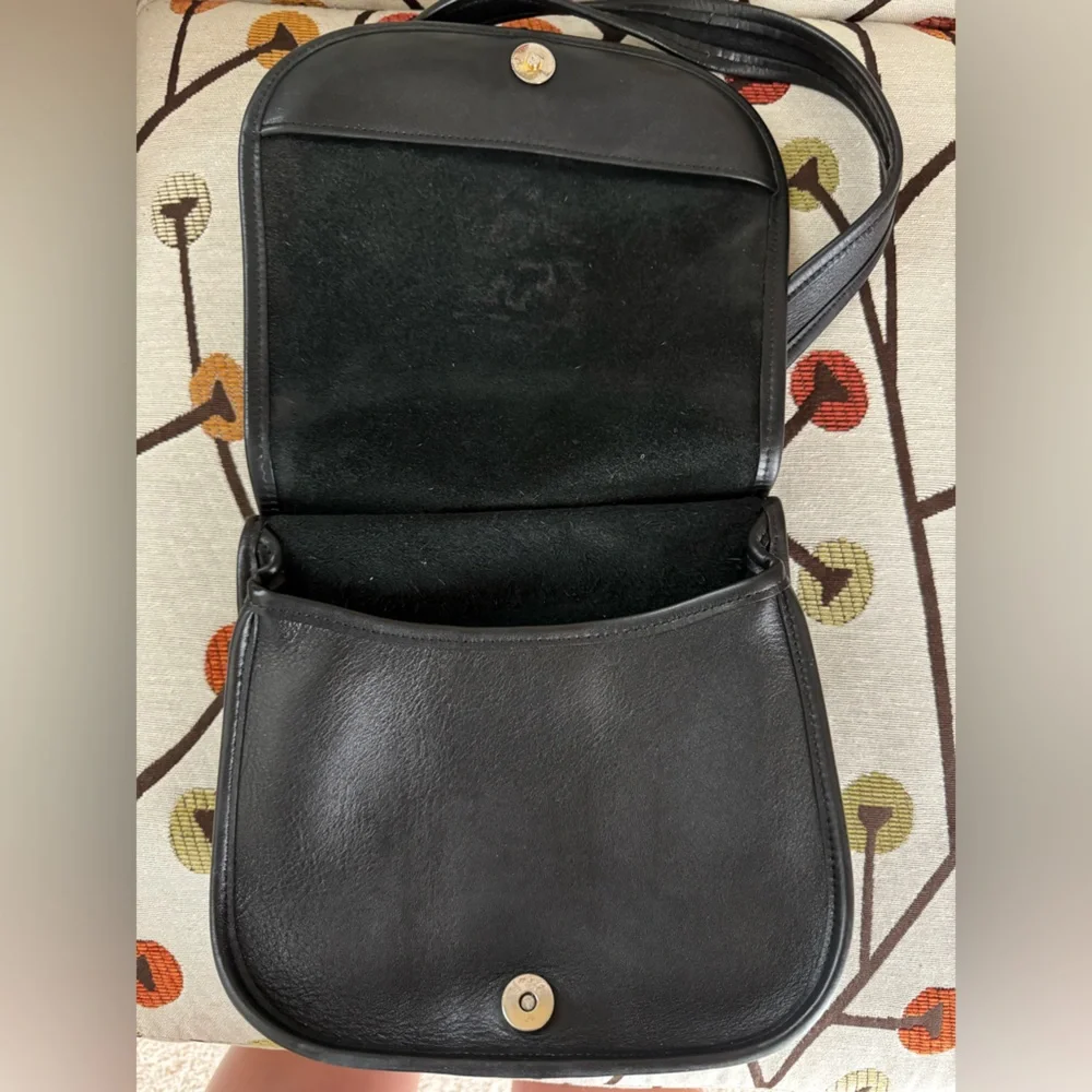 Vintage Coach NYC Saddle Bag - Picture 5 of 11